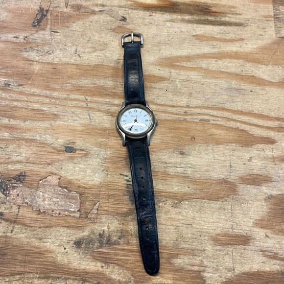 Eddie Bauer Other - Eddie Bauer Mens watch. It needs a battery to work